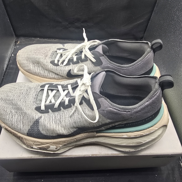 Nike Invincible Run 3 Athletic Shoes in Gray and White Men Size 14‎ main image 5